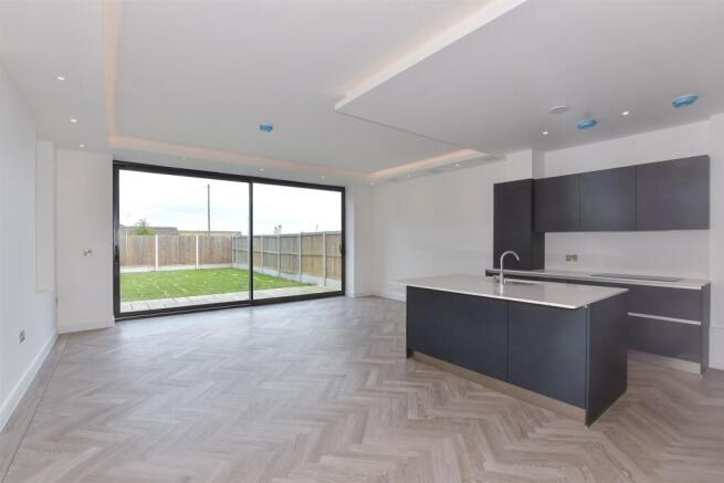 Lounge/ Kitchen/ Diner