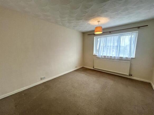 Bedroom 1.jpeg