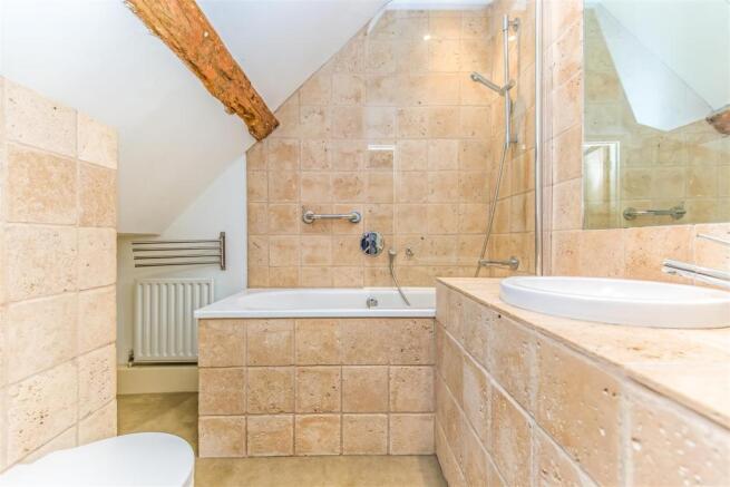 Bathroom.jpg