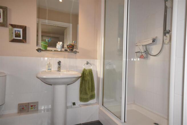 ENSUITE SHOWER ROOM