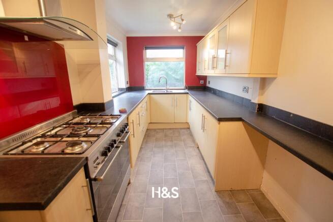 68 Berkeley Road - kitchen.jpg