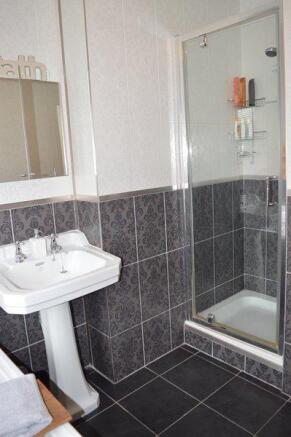bath & shower room