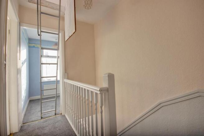 3 bed Terraced for sale Image 9