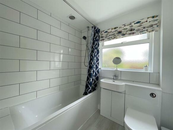 Bathroom (1).jpeg
