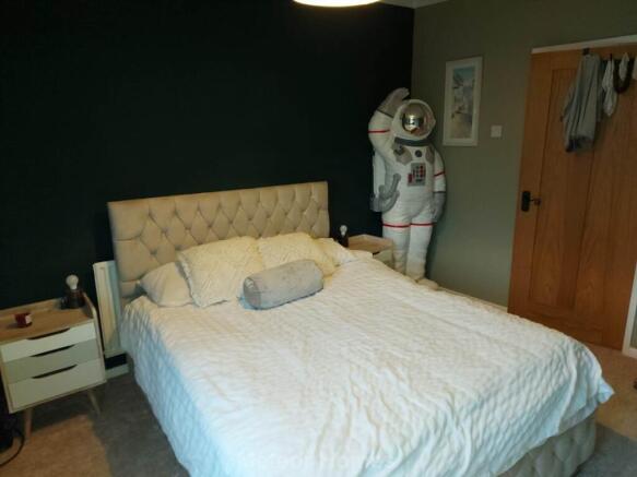 Photo 9