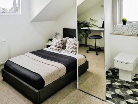 4 bed Semi-Detached to rent Image 10
