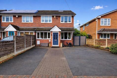 Queens Road, Sale, M33 6QA
