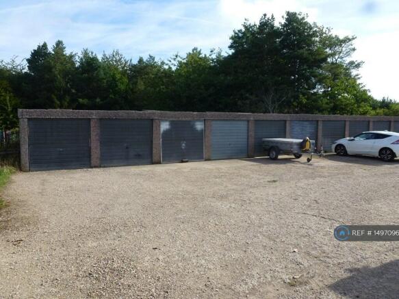 Garage & Parking