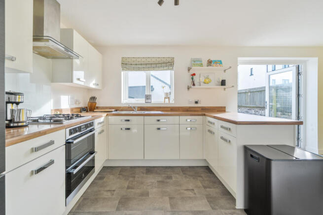 1410406-12-698df317bf657