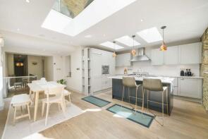 Basement Flat, 19, Sutherland Avenue, London W9 2HE