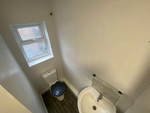 3 bed Semi-Detached to rent Image 7