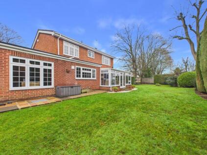 Harwood Gardens, Old Windsor, Berkshire, SL4