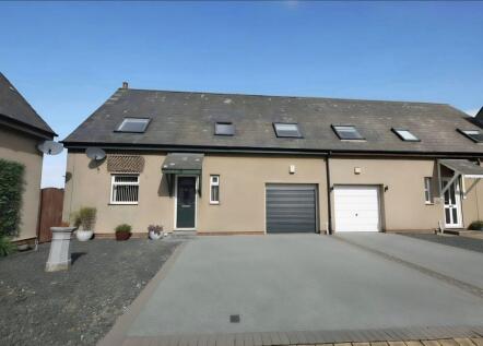 West Farm Court, Cramlington Village