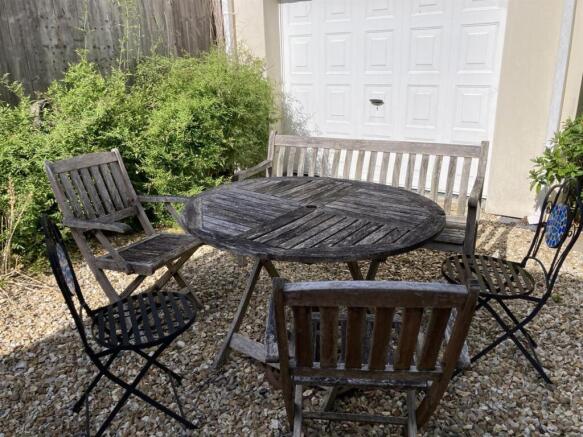 Rear garden 3.jpg