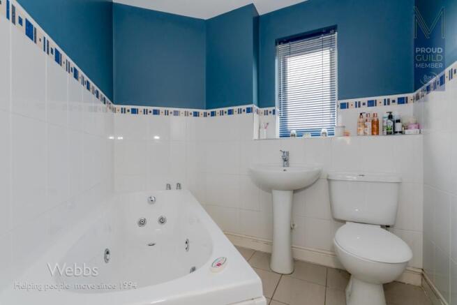 FAMILY BATHROOM