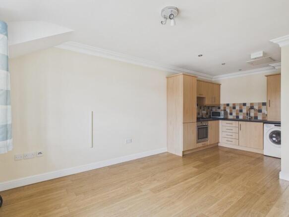 2 bed Apartment for sale Image 12