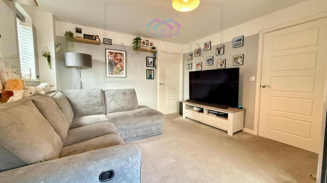 3 bed Semi-Detached for sale Image 4