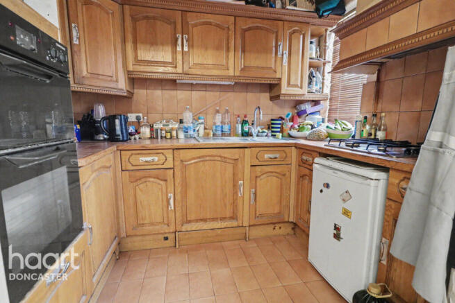 3 bed Semi-Detached for sale Image 8