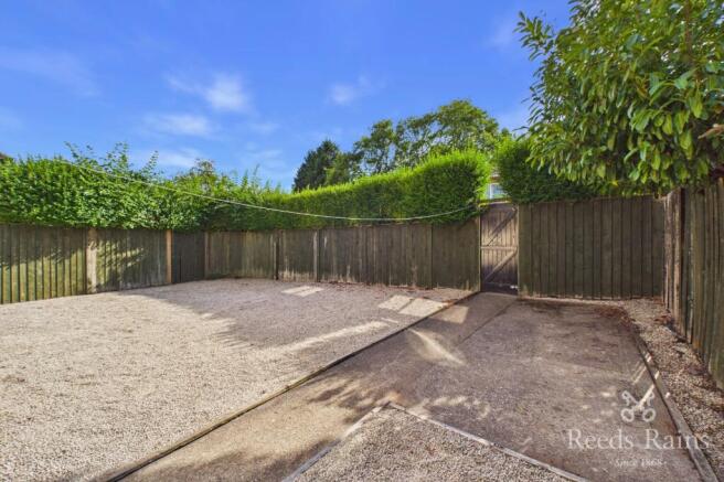 3 bed End of Terrace to rent Image 7