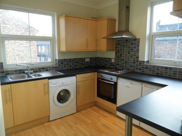 2 bed Apartment to rent Image 5