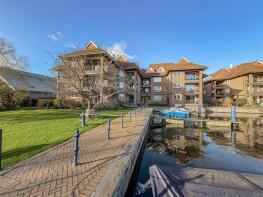 32, The Eights Marina, Mariners Way, Cambridge CB4 1ZA