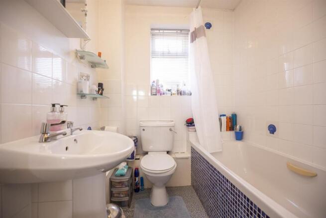 6 Huxleys Way-5710.jpg