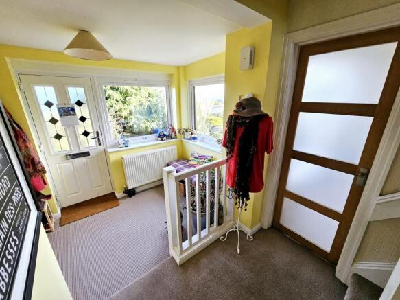 4 bed Detached for sale Image 12