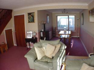 Lounge/Dining