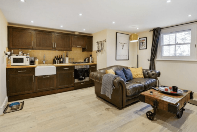 Renfrew Road - Kitchen