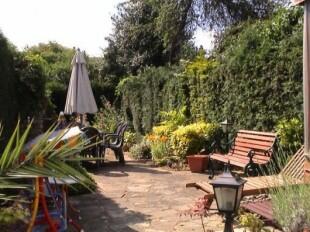 OUTSIDE SEATING