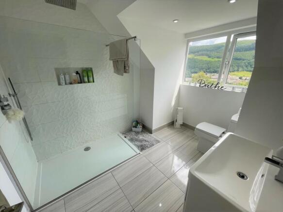 MASTER ENSUITE A