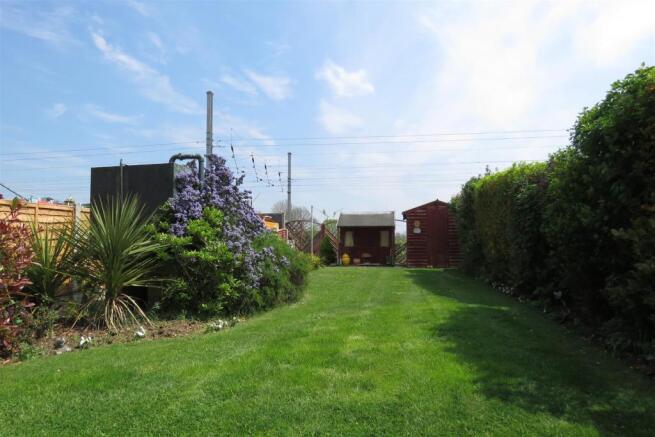 GARDEN.JPG