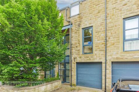 Tamewater Court, Dobcross, Saddleworth, OL3