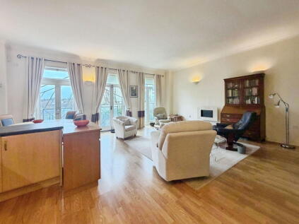 Victoria Bridge Road, Bath, BA1 3AY