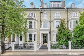 Raised Ground Floor Flat, 80, Redcliffe Gardens, London SW10 9HE
