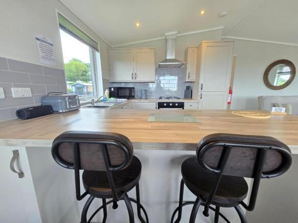 3 bed Park Home for sale Image 9