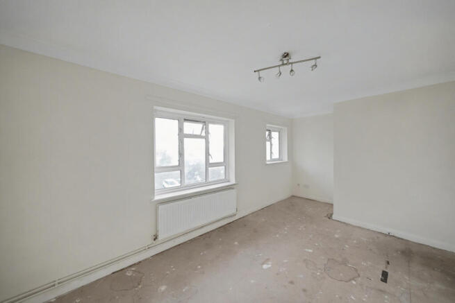 21 Buttercup Square, Stanwell, Staines-upon-Thames, TW19 7UD