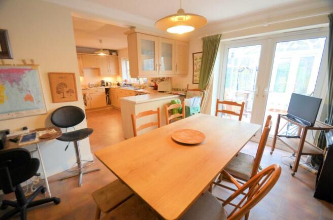 Dining Area.jpg