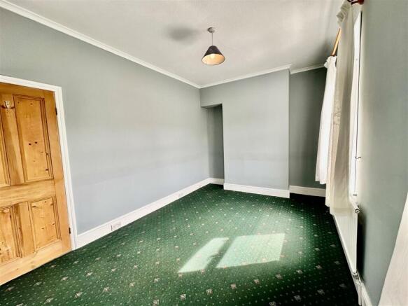 bedroom 1 2.jpg