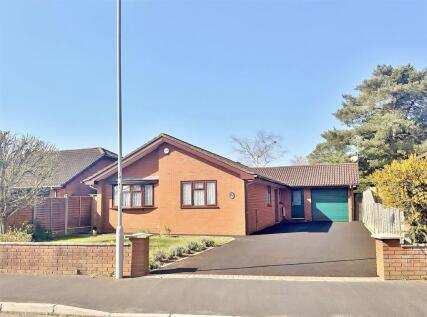 Woodlinken Way, Verwood, Dorset, BH31