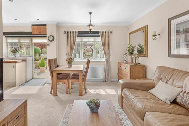 Grove Street, Raunds, Wellingborough photo 4