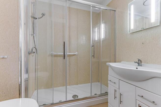 1 bed Retirement Property for sale Image 10