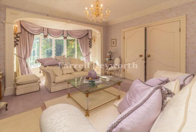 Lounge image 2