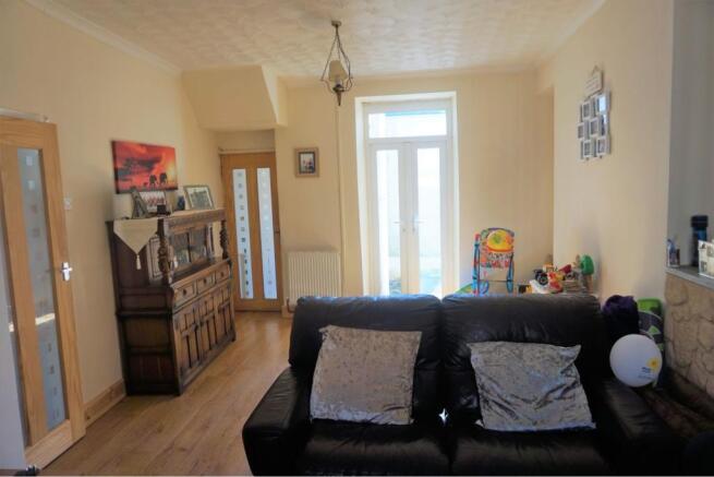 Lounge/Dining Room