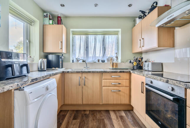 1396101-5-695e4c8...