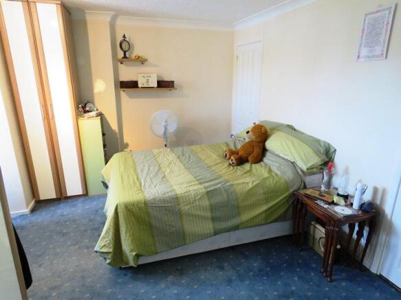 Bedroom 1.JPG