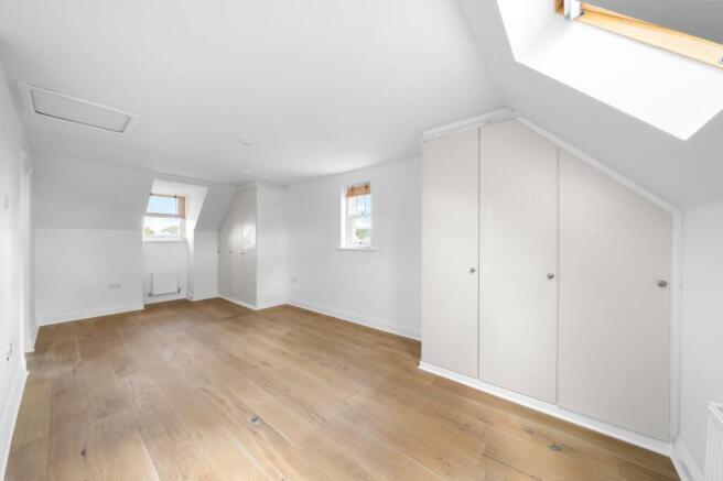 4 bed Semi-Detached for sale Image 7