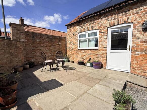 2 bed House for sale Image 10