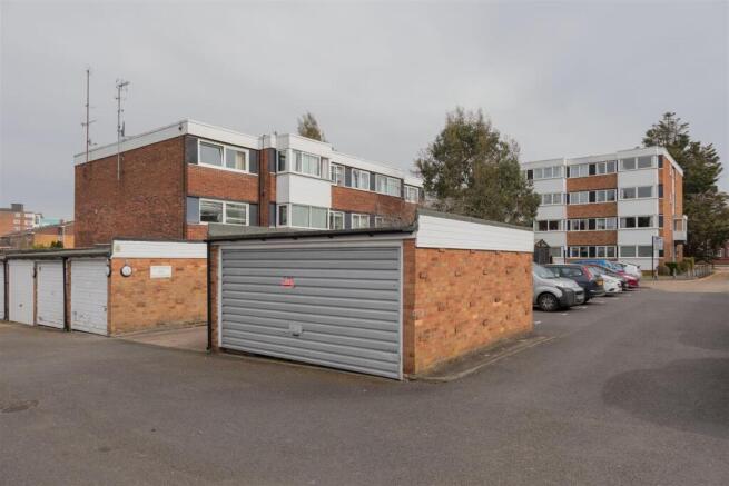 Selworthy Close E11
