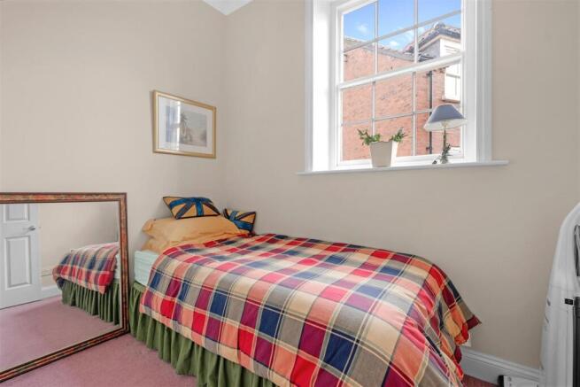 2 bed Apartment for sale Image 8
